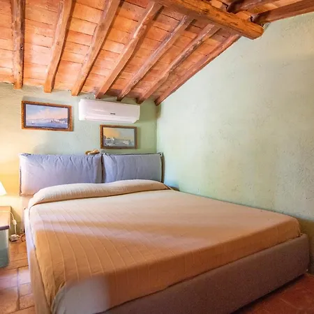 Torricelle: Tuscan Retreat With Infinity Pool And Sea View Villa Pancole