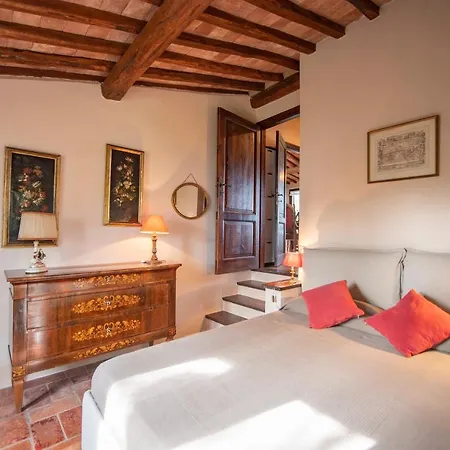 Podere Torricelle 69b Gr, Seaview Infinity Pool, Jacuzzi, Sauna, Exclusive With 2 Bedrooms For 4 - If Total 5 Or 6 People There Is An Independent In Main With Private Ensuite Bathroom, Kitchenette And Garden Dining Area