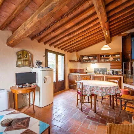 Podere Torricelle 69b Gr, Seaview Infinity Pool, Jacuzzi, Sauna, Exclusive With 2 Bedrooms For 4 - If Total 5 Or 6 People There Is An Independent In Main With Private Ensuite Bathroom, Kitchenette And Garden Dining Area *