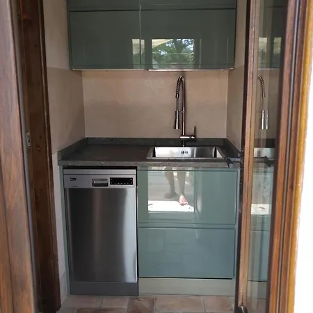 Podere Torricelle 69b Gr, Seaview Infinity Pool, Jacuzzi, Sauna, Exclusive With 2 Bedrooms For 4 - If Total 5 Or 6 People There Is An Independent In Main With Private Ensuite Bathroom, Kitchenette And Garden Dining Area Pancole