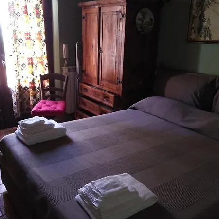 Villa Podere Torricelle 69b Gr, Seaview Infinity Pool, Jacuzzi, Sauna, Exclusive With 2 Bedrooms For 4 - If Total 5 Or 6 People There Is An Independent In Main With Private Ensuite Bathroom, Kitchenette And Garden Dining Area *