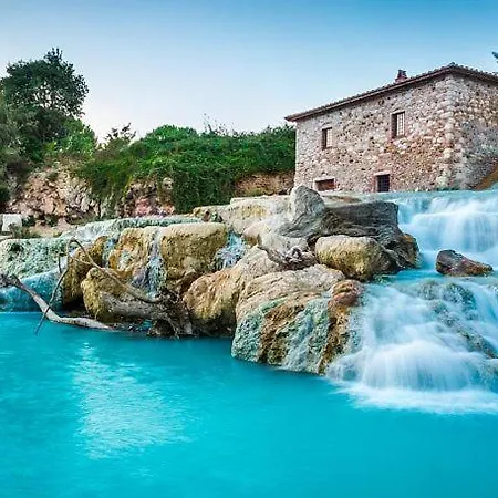 Podere Torricelle 69b Gr, Seaview Infinity Pool, Jacuzzi, Sauna, Exclusive With 2 Bedrooms For 4 - If Total 5 Or 6 People There Is An Independent In Main With Private Ensuite Bathroom, Kitchenette And Garden Dining Area Pancole