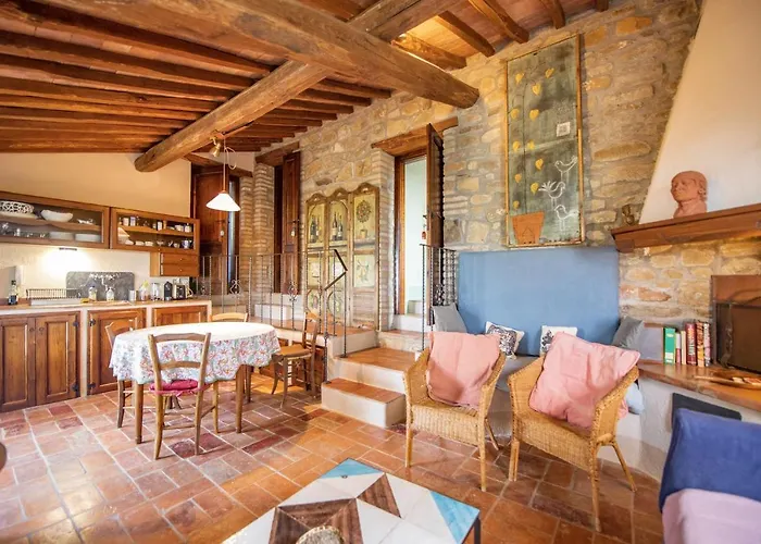Podere Torricelle 69b Gr, Seaview Infinity Pool, Jacuzzi, Sauna, Exclusive With 2 Bedrooms For 4 - If Total 5 Or 6 People There Is An Independent In Main With Private Ensuite Bathroom, Kitchenette And Garden Dining Area Pancole