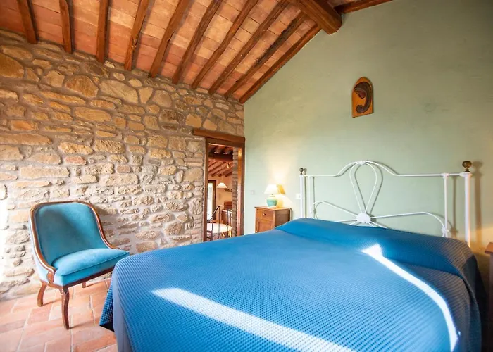 Villa Podere Torricelle 69b Gr, Seaview Infinity Pool, Jacuzzi, Sauna, Exclusive With 2 Bedrooms For 4 - If Total 5 Or 6 People There Is An Independent In Main With Private Ensuite Bathroom, Kitchenette And Garden Dining Area