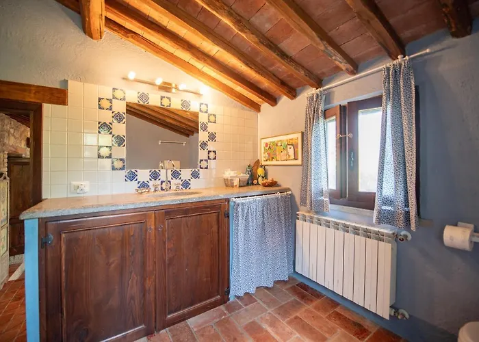 Podere Torricelle 69b Gr, Seaview Infinity Pool, Jacuzzi, Sauna, Exclusive With 2 Bedrooms For 4 - If Total 5 Or 6 People There Is An Independent In Main With Private Ensuite Bathroom, Kitchenette And Garden Dining Area *