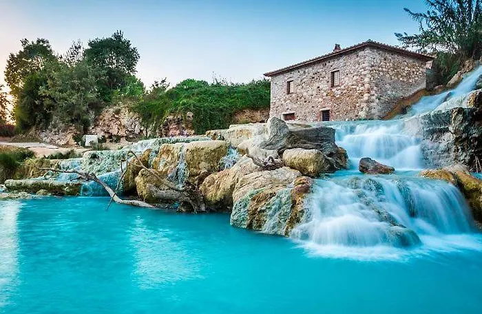 Podere Torricelle 69b Gr, Seaview Infinity Pool, Jacuzzi, Sauna, Exclusive With 2 Bedrooms For 4 - If Total 5 Or 6 People There Is An Independent In Main With Private Ensuite Bathroom, Kitchenette And Garden Dining Area Pancole