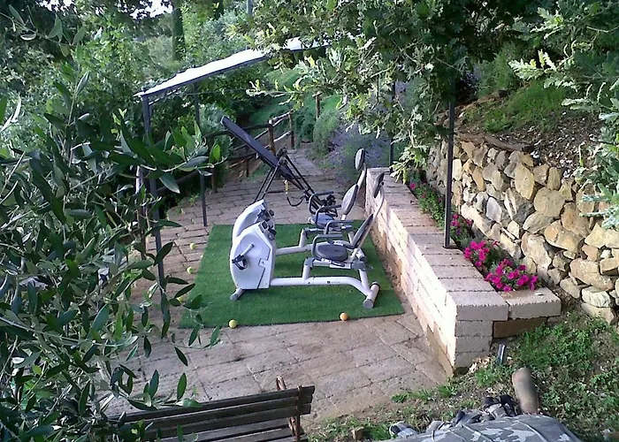 Podere Torricelle 69b Gr, Seaview Infinity Pool, Jacuzzi, Sauna, Exclusive With 2 Bedrooms For 4 - If Total 5 Or 6 People There Is An Independent In Main With Private Ensuite Bathroom, Kitchenette And Garden Dining Area * Pancole